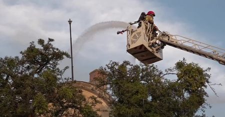 “Doszło do zaprószenia ognia”. Pożar w budynku dawnego dworca towarowego w Bydgoszczy
