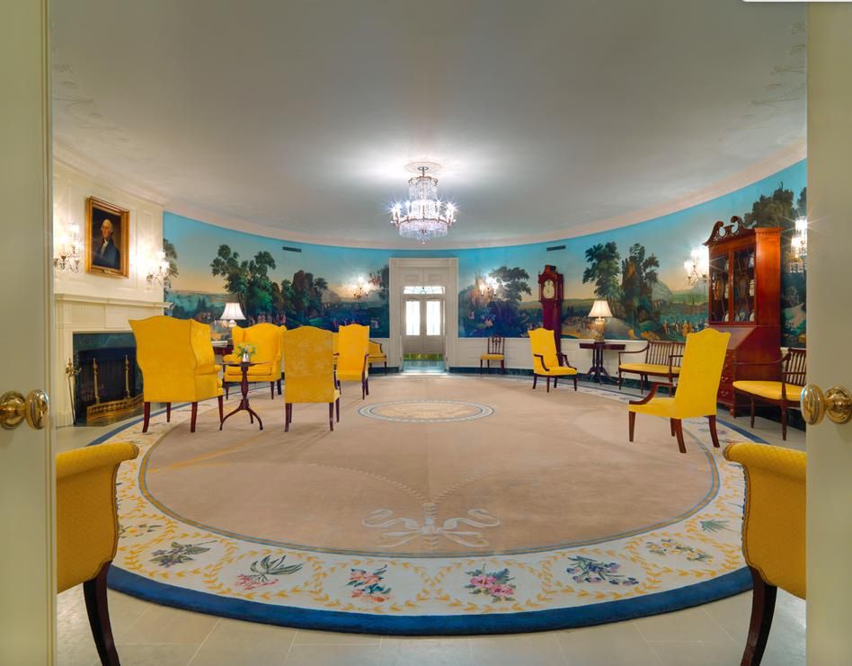 Melania Trump pomogła zaprojektować nowy dywanik w sali przyjęć dyplomatycznych, w którym znajdują się kwiaty z 50 stanów
