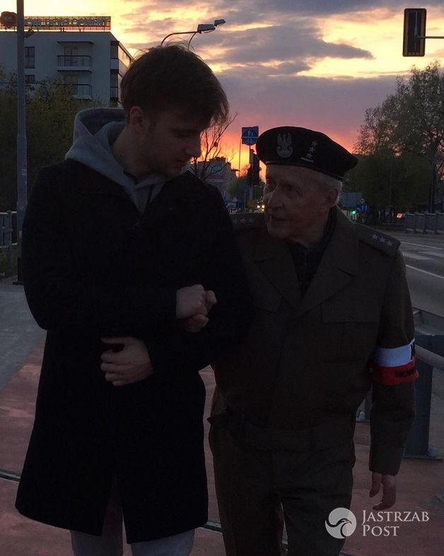Maciej Musiał ze swoim dziadkiem - Instagram