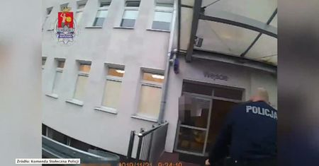Na porodówkę na sygnale i w asyście policji. Policjanci z Warszawy pomogli rodzącej kobiecie