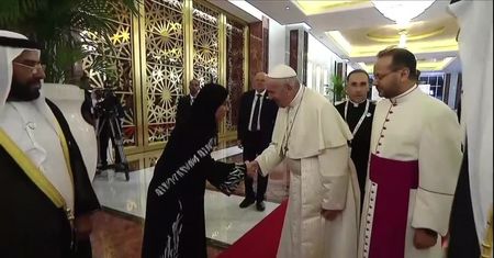 Papież Franciszek rozpoczął pierwszą, historyczną wizytę na Półwyspie Arabskim