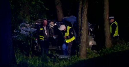 Czterech mężczyzn zginęło w wypadku busa pod Wyszkowem. Jeden trafił do szpitala