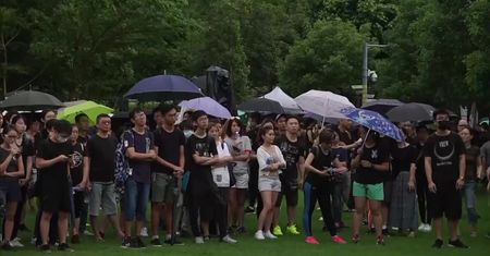 Demonstranci zbierają się przed kolejnym protestem w Hong Kongu