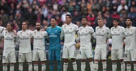 Słabnie pozycja Zinedine Zidane’a w Realu Madryt. Słabe wyniki, błędne decyzje taktyczne i personalne obniżyły notowania Francuza wśród kibiców