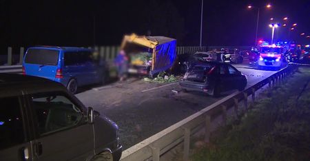 Karambol na Śląsku. Siedem samochodów zderzyło się pod Pszczyną