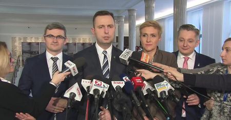“Cierpliwość się kończy”. Komentarze po odwołaniu R. Czarneckiego z wiceszefa Parlamentu Europejskiego