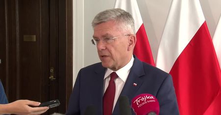 “Powinniśmy rozpocząć debatę nad zmianą konstytucji”. Marszałek senatu o referendum konstytucyjnym