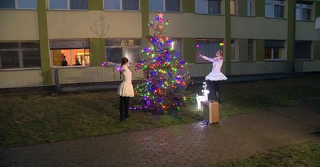 Mikołajkowy pokaz taneczny i prezenty dla najmłodszych pacjentów szczecińskiego szpitala