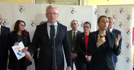 Samorządowcy apelują o finansowe wsparcie z NFZ w walce z koronawirusem i scenariusze działania na wypadek epidemii