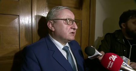 Agenci CBA w gabinecie M. Banasia pod jego nieobecność. “Wszystko jest dla nas zaskoczeniem”