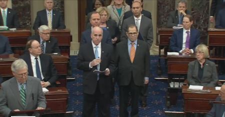 Senat USA formalnie rozpoczął proces ws. impeachmentu D. Trumpa