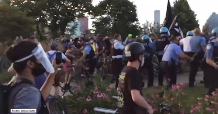 Zamieszki w Chicago. Protestujący próbowali obalić pomnik Krzysztofa Kolumba
