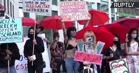 Protest pracowników seksualnych w Berlinie. Domagają się możliwości powrotu do pracy