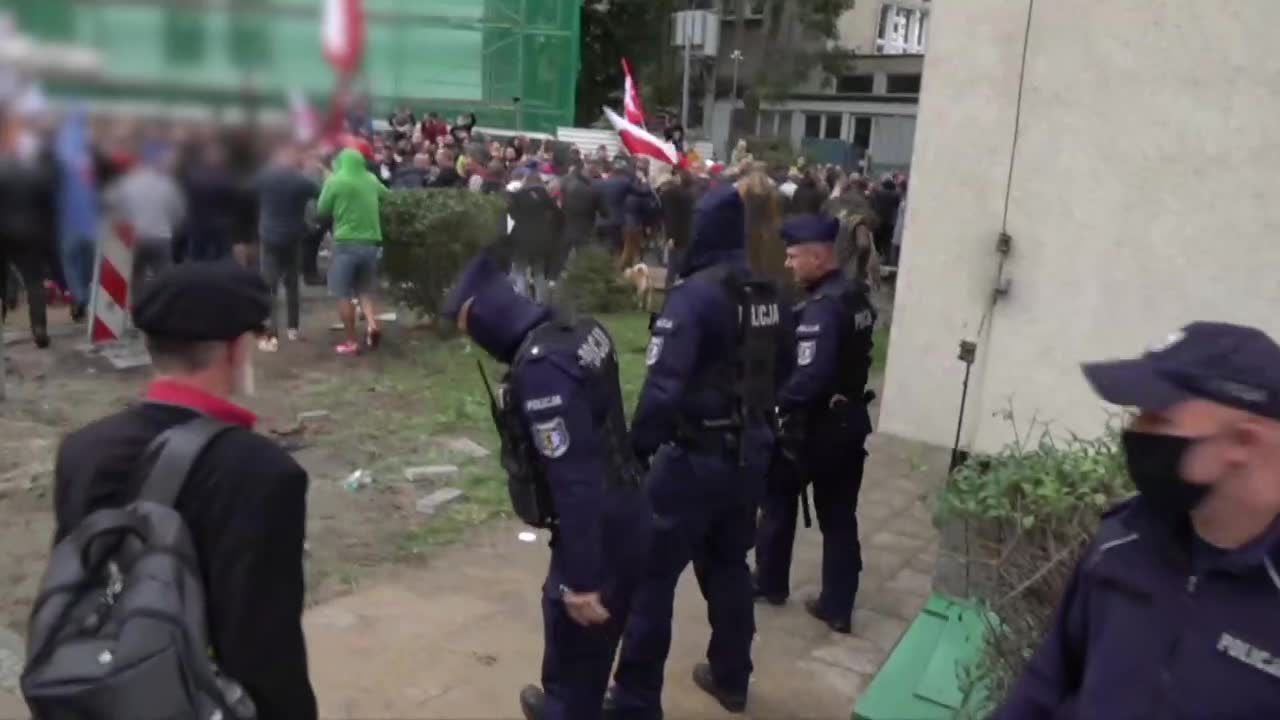 Protesty antycovidowców. W Gdańsku policja użyła gazy pieprzowego wobec agresywnych osób