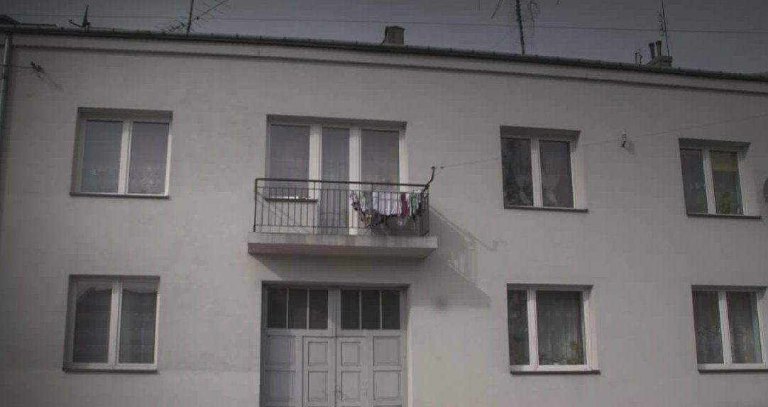 Ojciec gwałcił córkę i jej koleżankę?