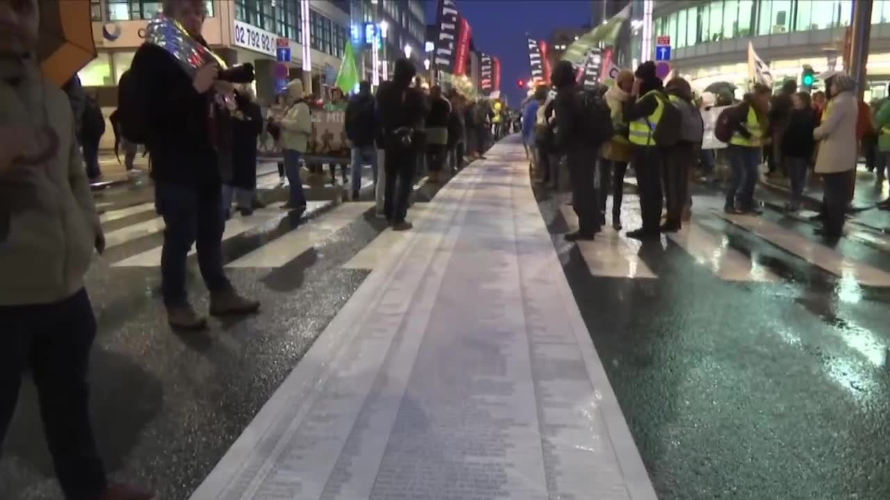 Demonstracja w Brukseli. Protestujący żądali bezpiecznego dostępu do Europy dla imigrantów