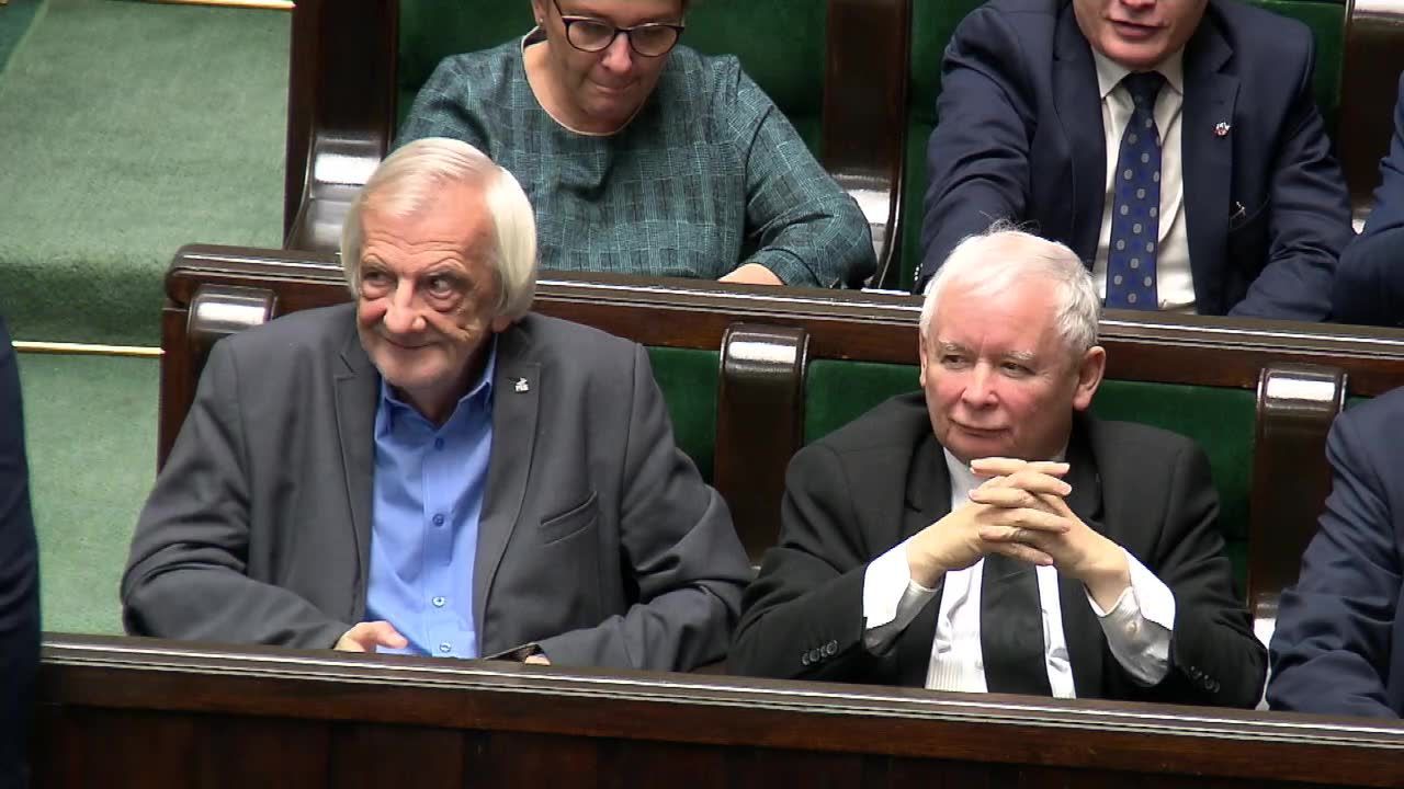 Posłanka klubu PiS skrytykowała nowelizację. Jarosław Kaczyński pogroził jej palcem