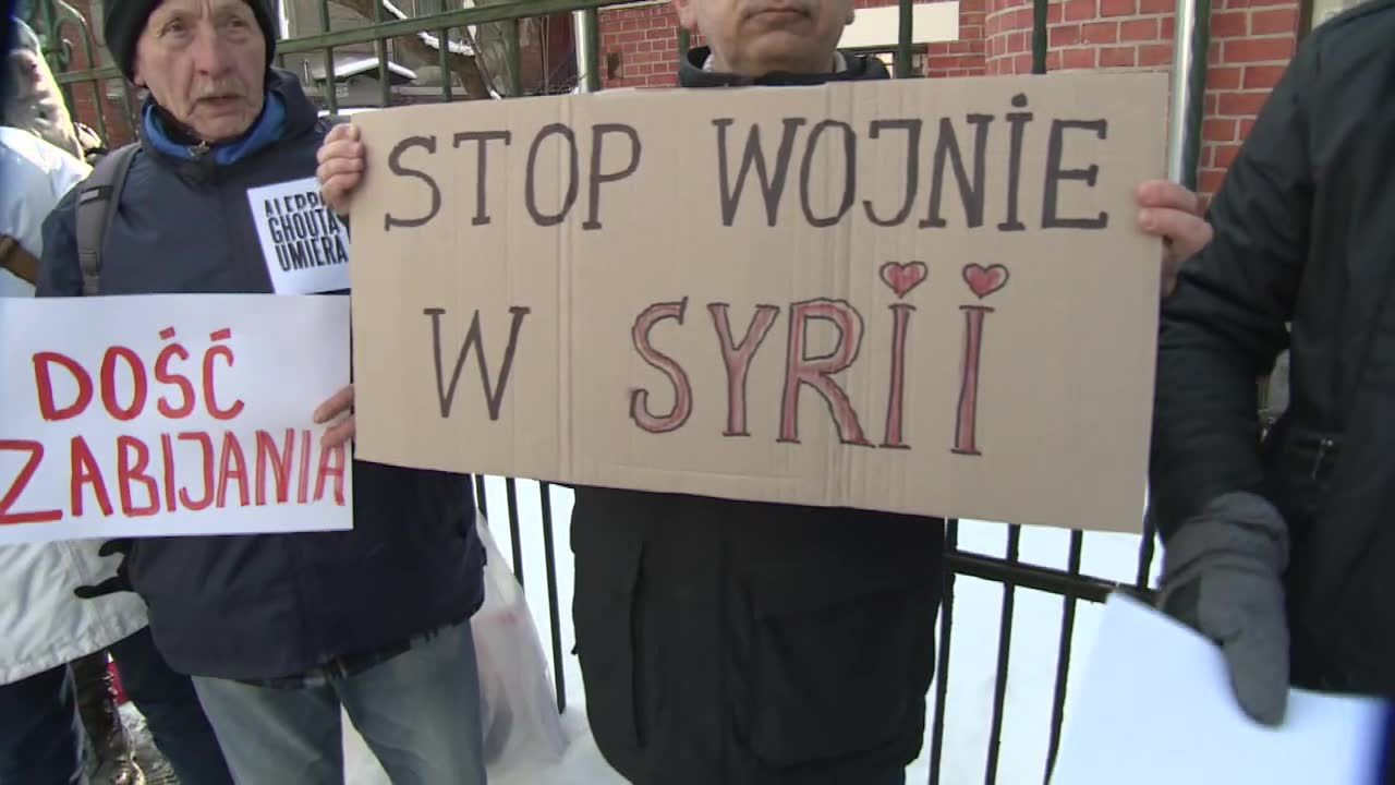 “Obojętność zabija tych ludzi”. Protest przeciwko wojnie w Syrii przed rosyjskim konsulatem w Gdańsku