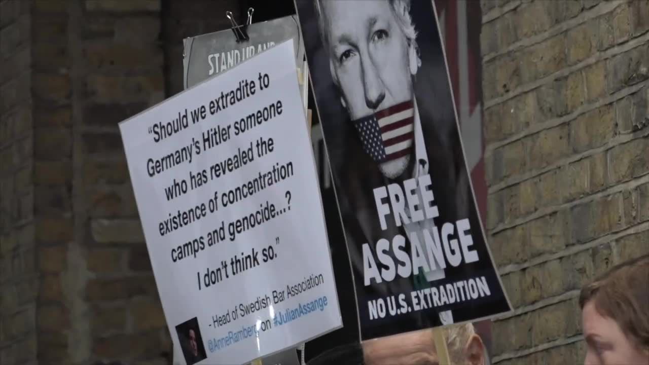 Demonstracja sympatyków J. Assange’a w Londynie. Domagali się wypuszczenia na wolność założyciela WikiLeaks