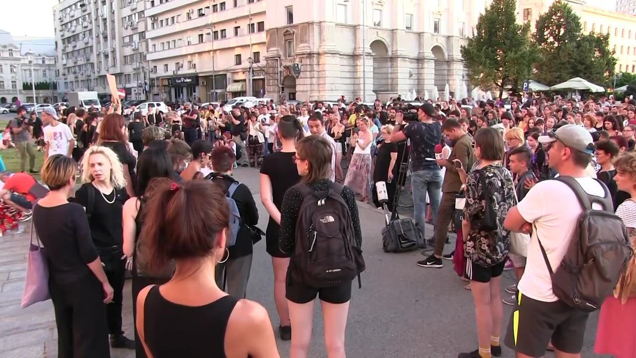 Protesty w Rumunii po zamordowaniu 15-latki. Demonstranci obwiniają policję za opieszałą reakcję na jej wezwanie o pomoc