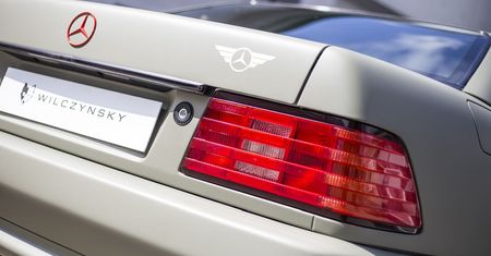 Tede ma nową zabawkę. Jego Mercedes jest jedyny w swoim rodzaju
