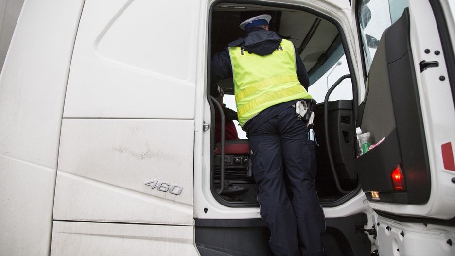 Kierowca tira był kompletnie pijany