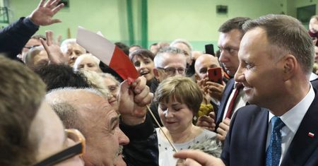 Wybory prezydenckie 2020. Najnowszy sondaż. Imponujący wynik lidera