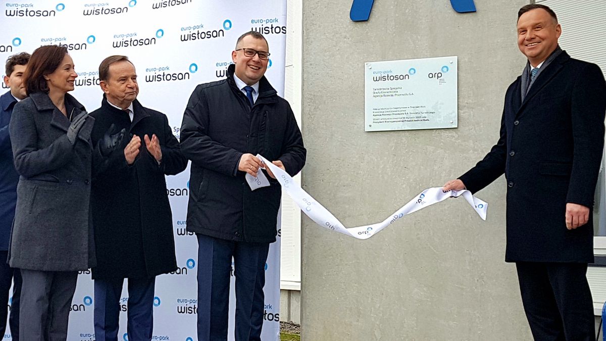 Podczas otwarcia hali prezydent Andrzej Duda zainaugurował także Polską Wystawę Gospodarczą "Od COP do Gospodarki 4.0".