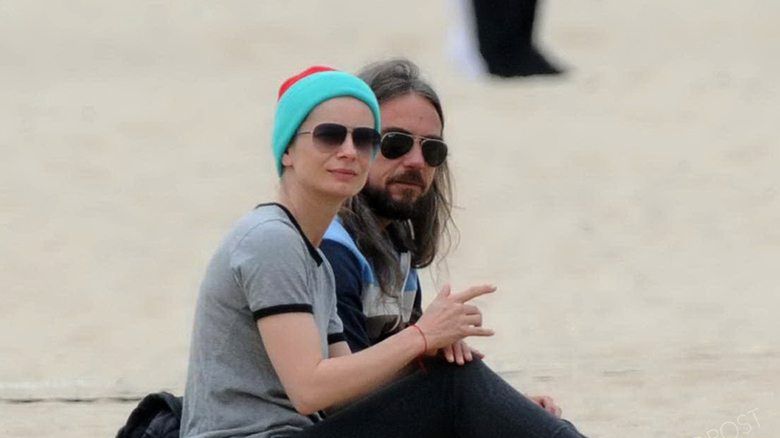 Magdalena Cielecka i Dawid Wajnatraub, spacer na plaży, fot. Paparazzi