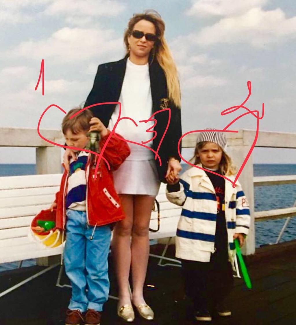 Joanna Przetakiewicz z synami – Alexem, Filipem i Jakubem