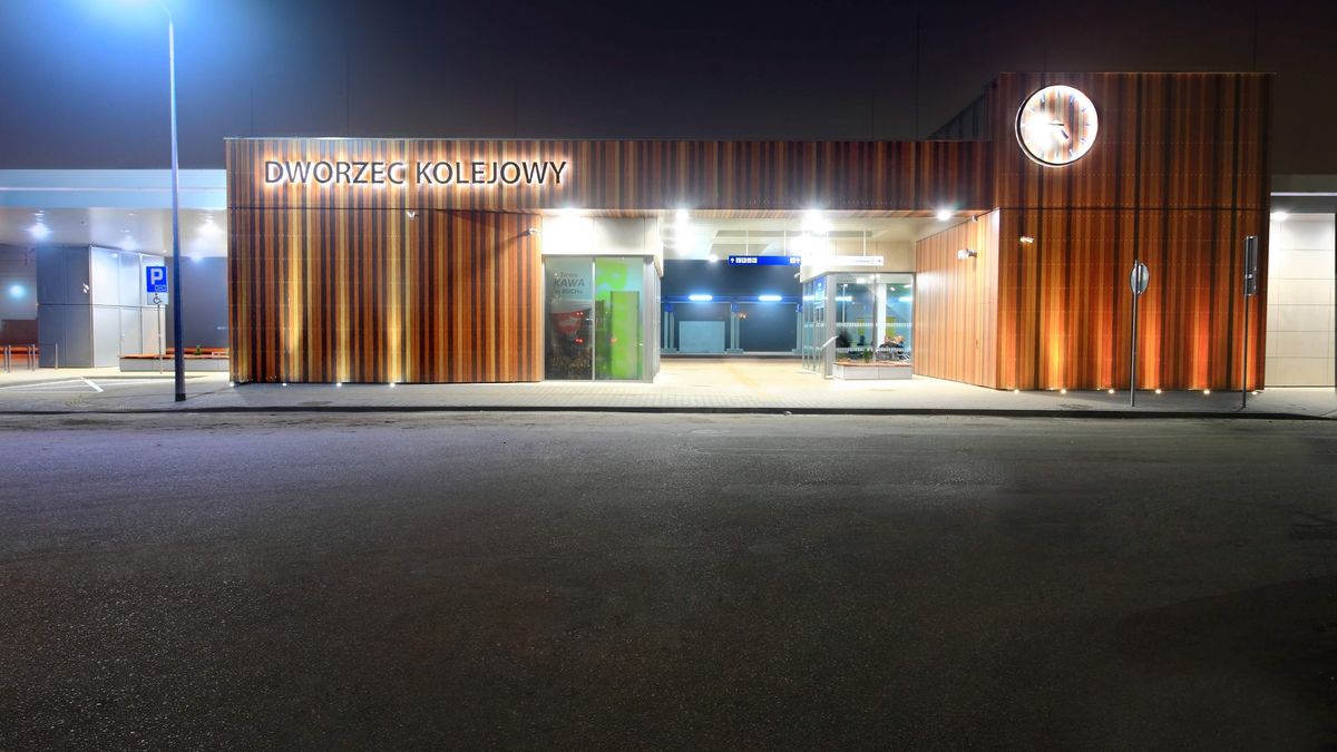 PKP stawia na tzw. innowacyjne dworce systemowe (IDS), jak ten w Ciechanowie.