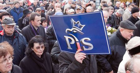Przeanalizowali elektorat PO i PiS. Najnowszy sondaż