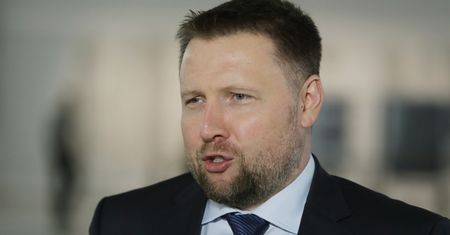 Poseł PO prosi premier i marszałka Sejmu o interwencję w resorcie Macierewicza