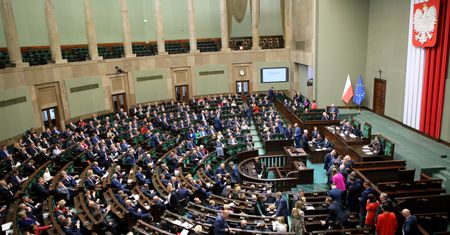 Posiedzenie Sejmu. Posłowie zajmują się kontrowersyjną ustawą. Relacja na żywo