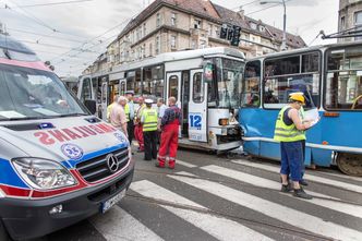 Wypadek we Wrocławiu. 25 osób rannych w zderzeniu dwóch tramwajów