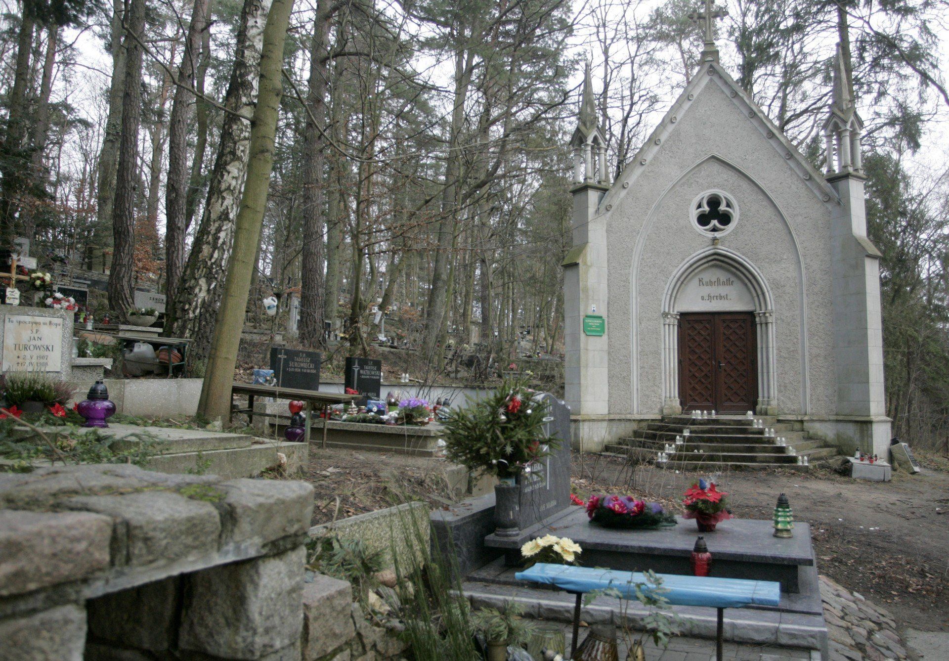 Cmentarz komunalny w Sopocie. Na zdjęciu kaplica rodziny Herbst - powstała w 1925 roku