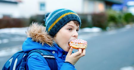 #DobroPączkuje. Rusza akcja "Zamień pączka na ciepły posiłek dla Dziecka"