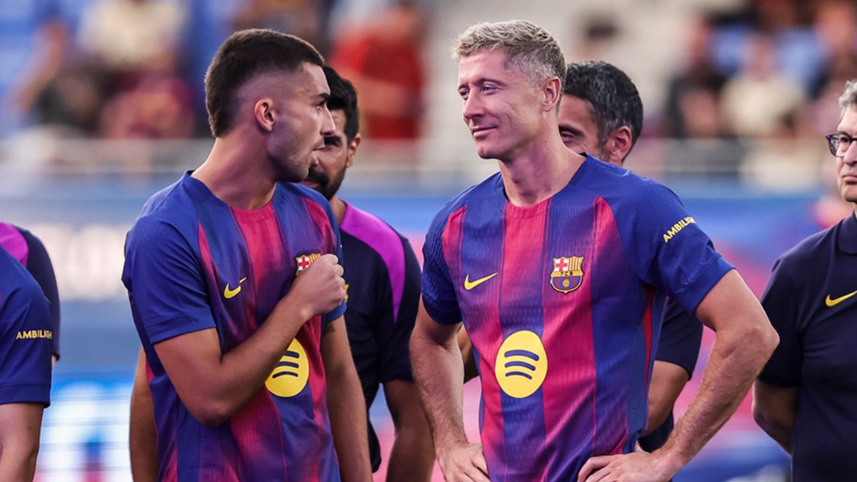 Getty Images / Javier Borrego/Europa Press / Na zdjęciu: Ferran Torres i Robert Lewandowski