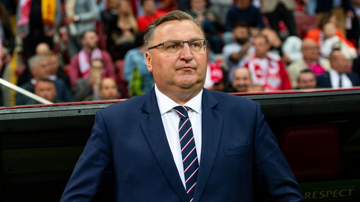WARSAW, POLAND - JUNE 14: Coach Czeslaw Michniewicz of Poland looks on prior to the UEFA Nations League League A Group 4 match between Poland and Belgium at PGE Narodowy on June 14, 2022 in Warsaw, Poland. (Photo by Mateusz Slodkowski/DeFodi Images via Getty Images)