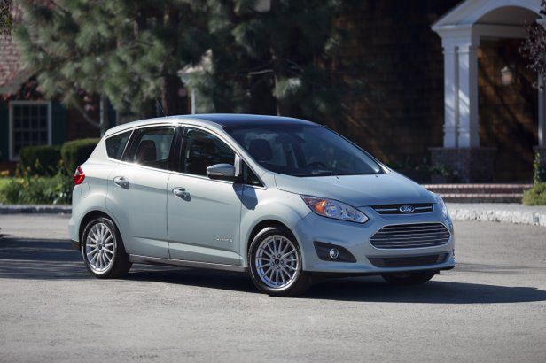Rewelacyjne wyniki sprzedaży hybryd Forda