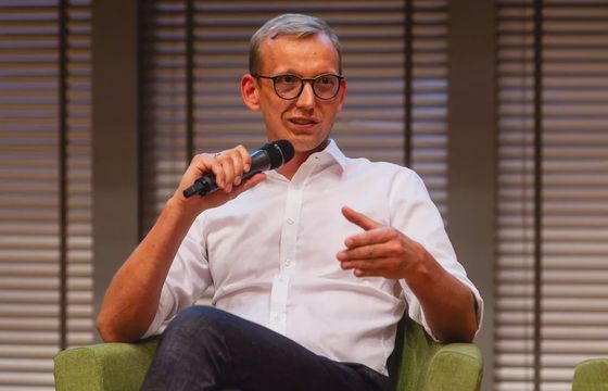 Michał Kwietniewski z awansem w Lighthouse