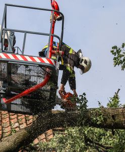 Pogoda. Burze nad Polską. Piorun zniszczył wiatrak na Pomorzu