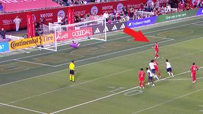 Lewandowski tylko patrzył na to z ławki. Sam rzadko się myli