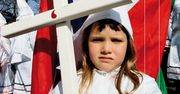 Najwygodniej jest mówić, że nie jest się rasistą, ale jednocześnie przycupnąć przy tych, którzy sprawiają, że czujemy się bezpiecznie