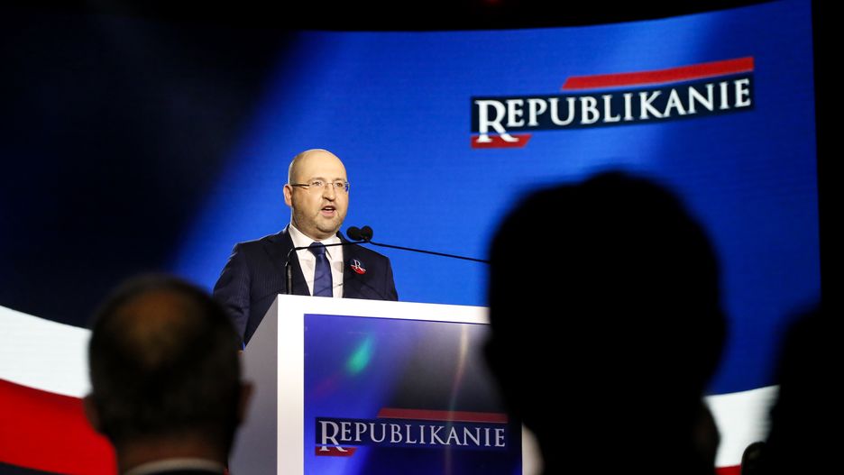 PiS znowu bez większości? "Bielaniści" naciskają na Jarosława Kaczyńskiego. Na zdjęciu Adam Bielan, lider Partii Republikańskiej 