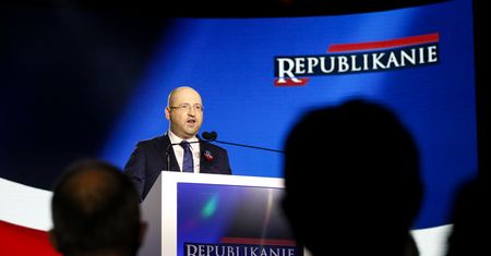 PiS znowu bez większości? "Bielaniści" naciskają na Jarosława Kaczyńskiego
