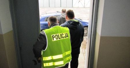 Mazowieckie. Zatrzymany za zmuszanie do prostytucji. Wysyłał na ulicę partnerkę, porwał jej córkę