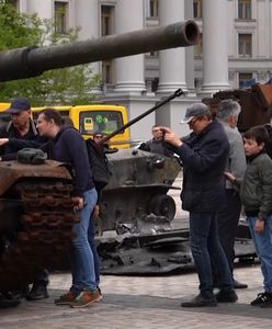 Zniszczone rosyjskie czołgi w centrum Kijowa. ''Musimy bronić naszej ojczyzny''