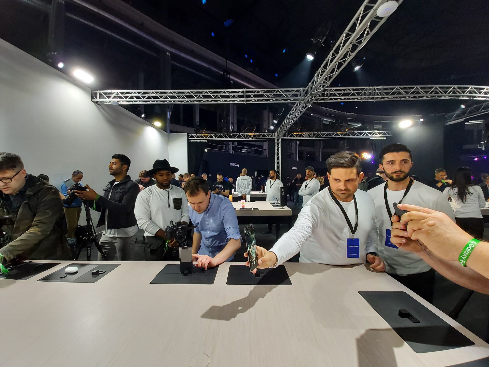 Samsung Galaxy A80 robi dobre pierwsze wrażenie, ale zostawia z kilkoma pytaniami bez odpowiedzi 3
