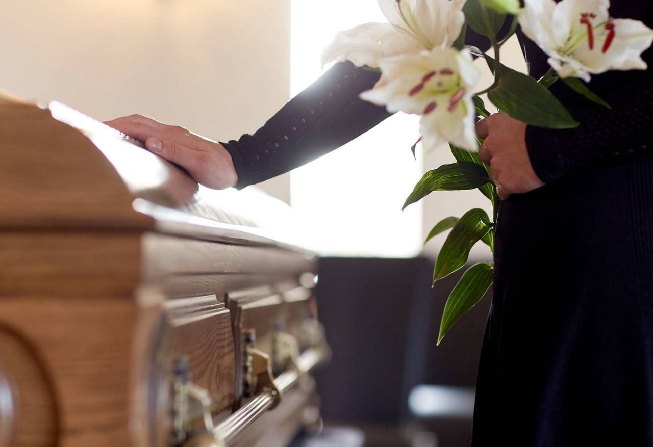 Pogrzeby za życia stają się coraz popularniejsze 